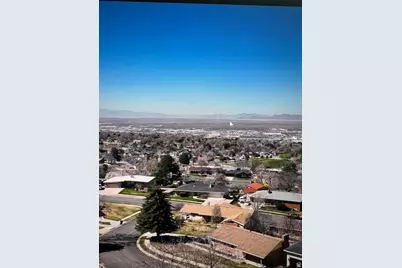 610 Meadowlark Ln, Bountiful, UT 84010 - Photo 4