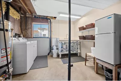 276 W Virginia Ave, Harrisville, UT 84404 - Photo 24