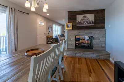 2226 E Castle Hill Ave S, Cottonwood Heights, UT 84121 - Photo 8