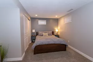 2226 E Castle Hill Ave S, Cottonwood Heights, UT 84121 - Photo 32