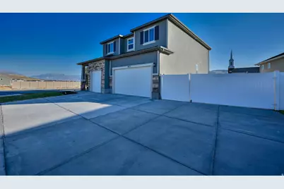 4112 E Gazelle Run, Eagle Mountain, UT 84005 - Photo 2