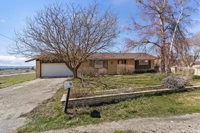 570 S Main, Willard, UT 84340 - Photo 2