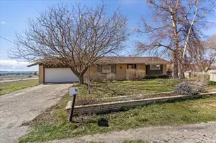 570 S Main, Willard, UT 84340 - Photo 2