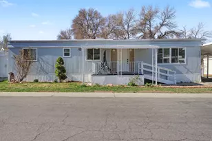 4996 Del Prado St, Murray, UT 84117 - Photo 2