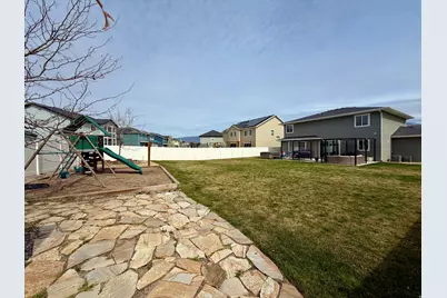 2032 S 1955 W, Woods Cross, UT 84087 - Photo 30