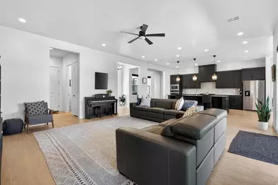 111 N Black Ave, Washington, UT 84780 - Photo 8