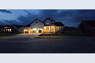 3373 E Wheat Ln, Eagle Mountain, UT 84005 - Photo 2