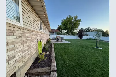246 S 200 E, Mount Pleasant, UT 84647 - Photo 14