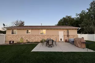 246 S 200 E, Mount Pleasant, UT 84647 - Photo 16