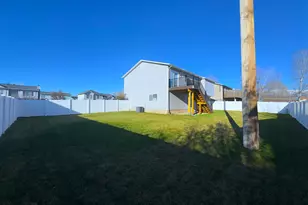 369 W 1900 S, Clearfield, UT 84015 - Photo 2