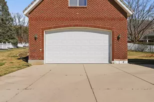 2076 Summer Wood Dr, Farmington, UT 84025 - Photo 46