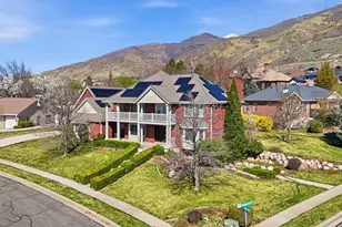 2076 Summer Wood Dr, Farmington, UT 84025 - Photo 2