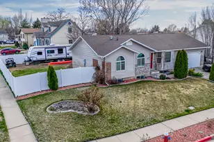 2883 W 4275 S, Roy, UT 84067 - Photo 2