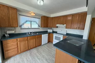 125 N 400 W, Price, UT 84501 - Photo 6