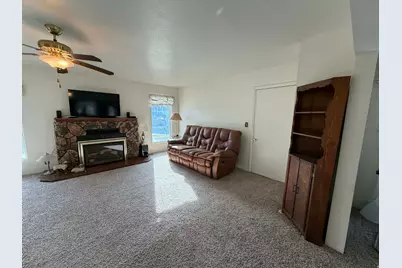 125 N 400 W, Price, UT 84501 - Photo 8