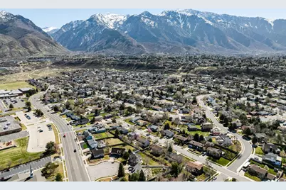 2543 E Cliff Swallow Dr S, Sandy, UT 84093 - Photo 42