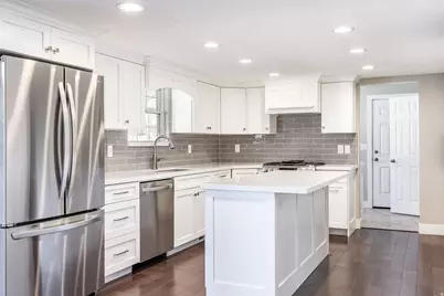 2543 E Cliff Swallow Dr S, Sandy, UT 84093 - Photo 10