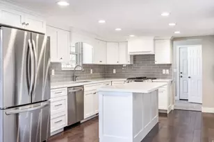 2543 E Cliff Swallow Dr S, Sandy, UT 84093 - Photo 10