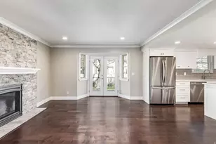 2543 E Cliff Swallow Dr S, Sandy, UT 84093 - Photo 8