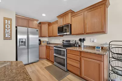 4035 E Oakland Hills Dr, Eagle Mountain, UT 84005 - Photo 2