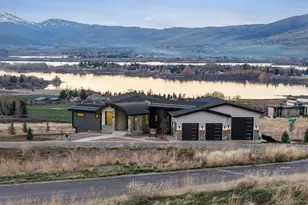 7554 E Dogwood Dr, Huntsville, UT 84317 - Photo 2