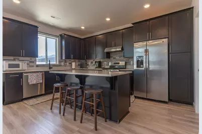 2079 S 1825 W, Woods Cross, UT 84087 - Photo 10