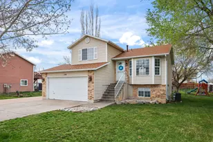 2493 W 1850 N, Clinton, UT 84015 - Photo 1