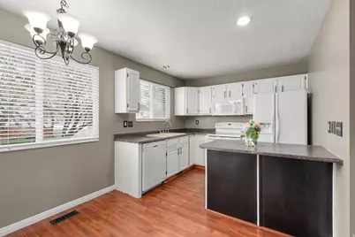 2493 W 1850 N, Clinton, UT 84015 - Photo 8