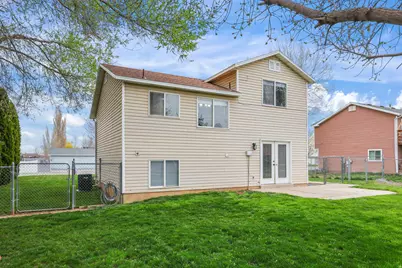 2493 W 1850 N, Clinton, UT 84015 - Photo 32