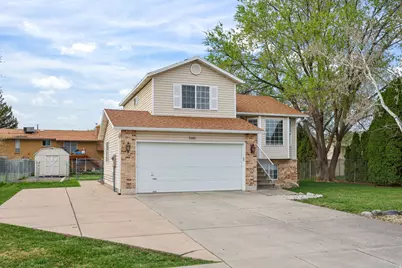 2493 W 1850 N, Clinton, UT 84015 - Photo 2