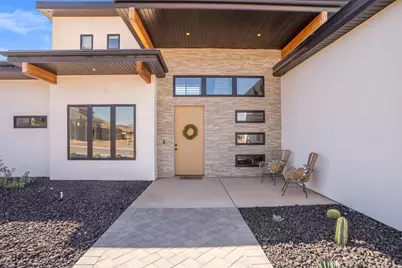 1034 E Rusted Creek Cir, Washington, UT 84780 - Photo 4