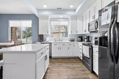 6852 W Bamburgh Way, West Valley, UT 84128 - Photo 10