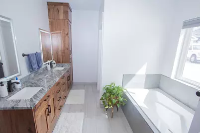 151 W 525 N, Hyde Park, UT 84318 - Photo 16