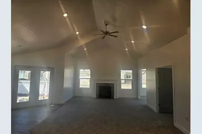 832 N 250 St E #B, Tooele, UT 84074 - Photo 2