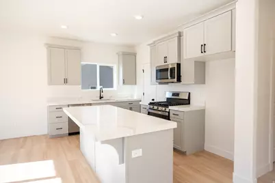 422 E 550 N Lot #26, Salem, UT 84653 - Photo 4