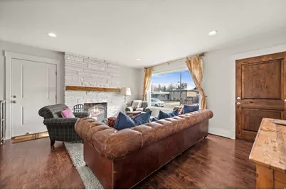 5795 S Minden Dr, Holladay, UT 84121 - Photo 2