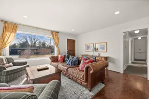 5795 S Minden Dr, Holladay, UT 84121 - Photo 4