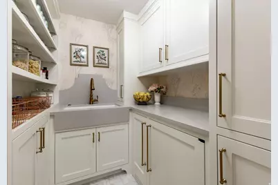 4605 S Ledgemont Dr E, Salt Lake City, UT 84124 - Photo 8