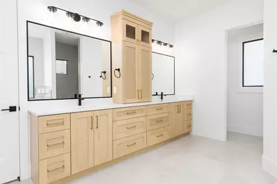 619 E Royal Dr, Washington, UT 84780 - Photo 10