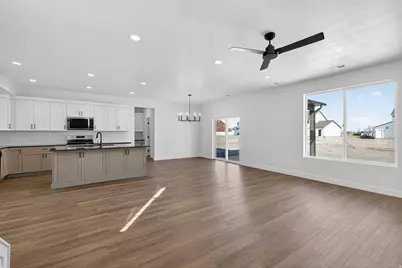 3750 W 1700 S #324, Taylor, UT 84401 - Photo 16