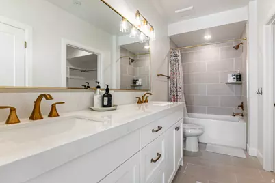 2240 E Laney Ave S #105, Holladay, UT 84117 - Photo 16