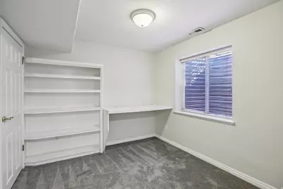 9101 S Enchanted Oak Ln, Sandy, UT 84094 - Photo 26