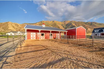 748 E Sierra View Dr S, Mapleton, UT 84664 - Photo 4
