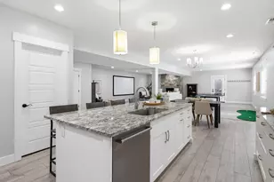 2420 E Royal Pne Cv, Cottonwood Heights, UT 84093 - Photo 26