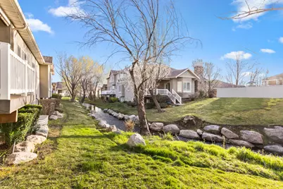 679 E Clearwater Dr, Layton, UT 84041 - Photo 34