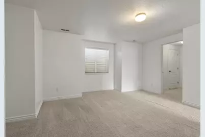 679 E Clearwater Dr, Layton, UT 84041 - Photo 28
