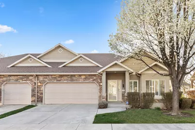 679 E Clearwater Dr, Layton, UT 84041 - Photo 2