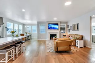 9874 N Bedford Ct, Highland, UT 84003 - Photo 6