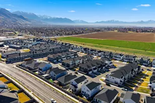 9747 N Ashgrove Ln, Highland, UT 84003 - Photo 40