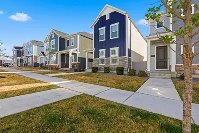 9747 N Ashgrove Ln, Highland, UT 84003 - Photo 2